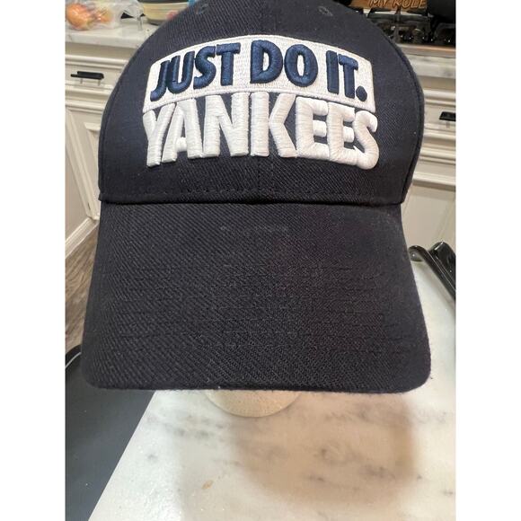 Just Do It/ NY Yankees baseball cap blue/white MLB/Nike collab dri fit size L/XL - Picture 1 of 7